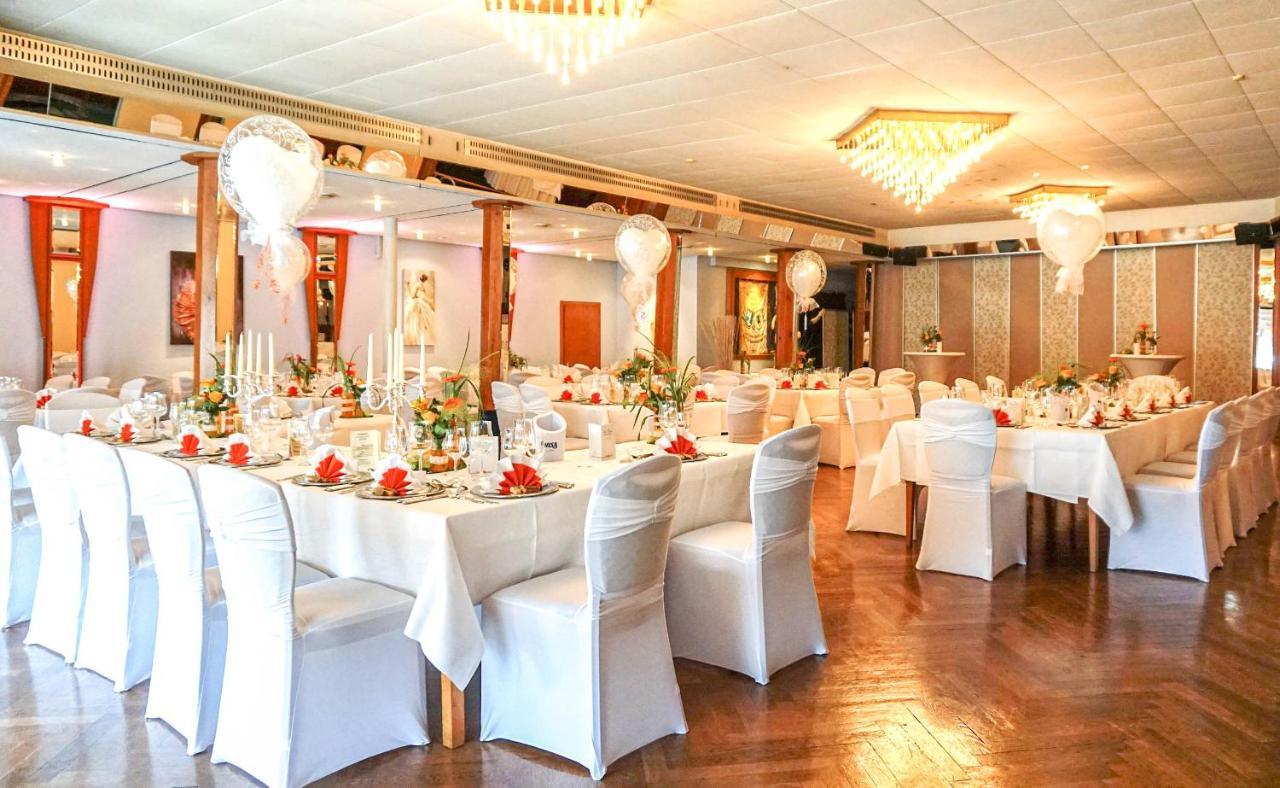 Hotel-Restaurant Vier Linden Stade Kültér fotó
